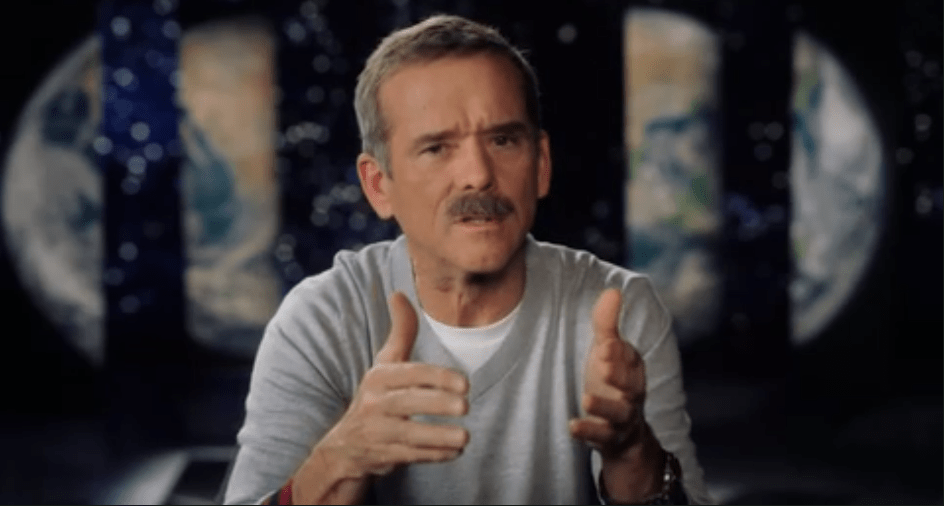 Chris Hadfield Masterclass Review - spiegazione sullo spazio